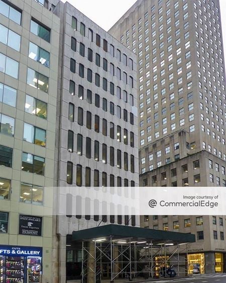 Photo of commercial space at 592 5th Avenue in New York