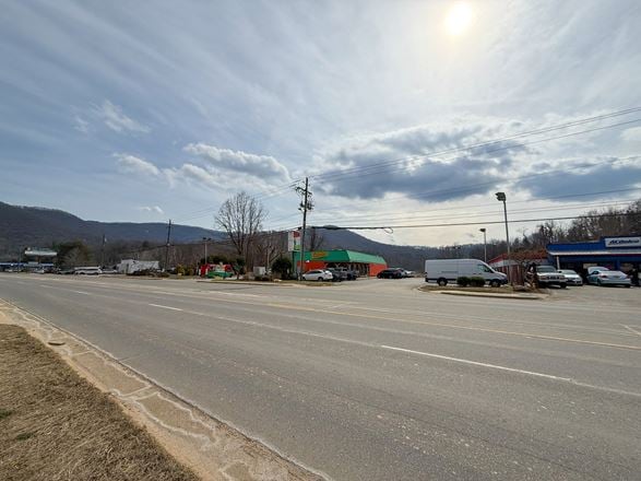 Retail Property on Tunnel Road