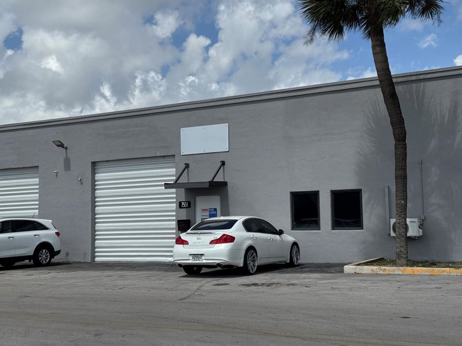 7736 NW 76th Avenue,