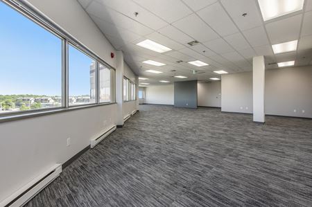 Suite 401 Space Photo Gallery 3