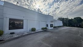 2456 E Magnolia
