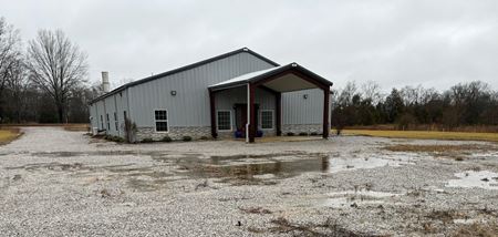 Photo of commercial space at 170 County Road 783 in Saltillo