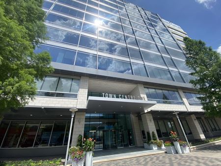 750 Town & Country Boulevard - Houston
