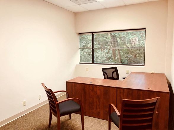 Centerco Office Suites - 11628 Old Ballas Road
