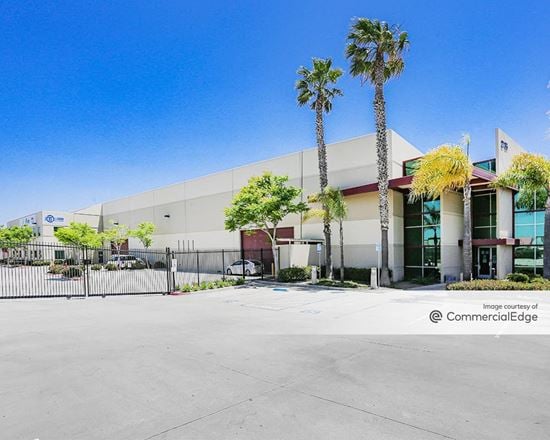 2735 Cactus Road