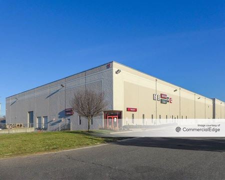 Industrial space for Rent at 10 Runway Road in Levittown