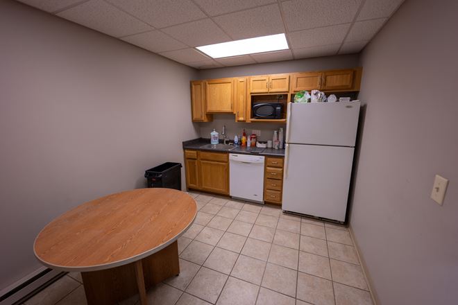 12 Alps Ave