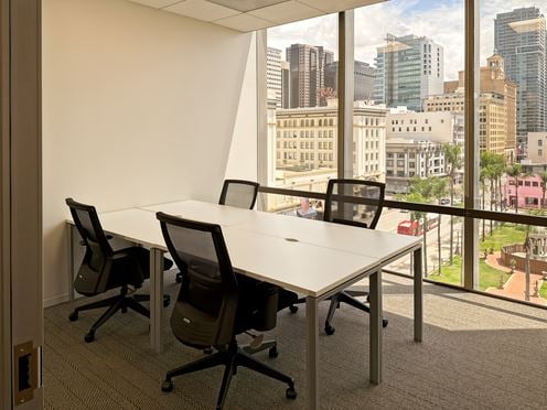 Regus - San Diego - 225 Broadway