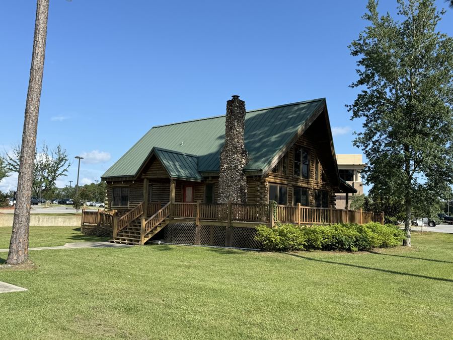 Log Cabin Office Near Bienville Orthopedic for Lease