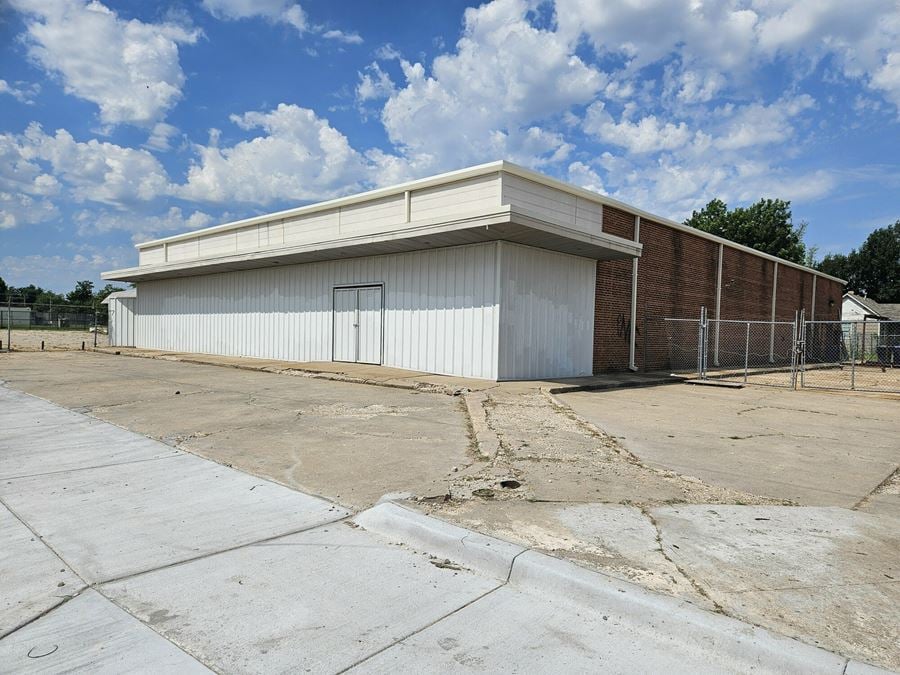 Retail Industrial Warehouse for Sale