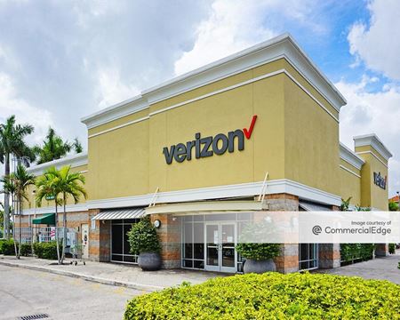 Photo of commercial space at 1585 West 49th Street in Hialeah