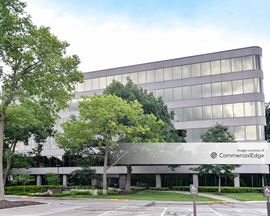 27 Corporate Woods