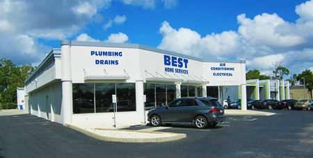 Office space for Rent at 16080-16090 South Tamiami Trail in Fort Myers