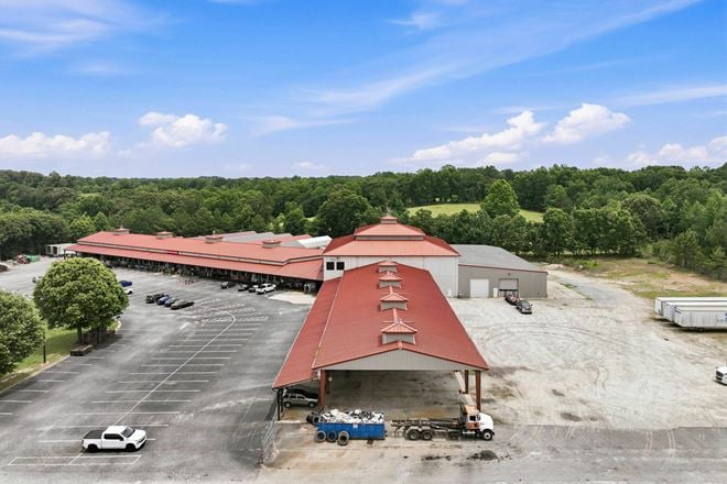 Office, Warehouse, Outside Storage For Lease