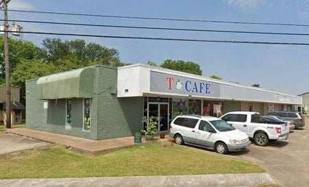 Retail space for Rent at 10906 Beamer Rd in Houston
