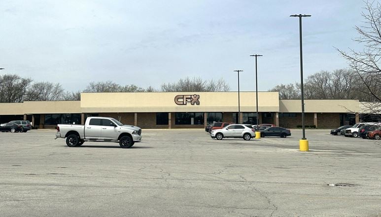 Mid Oak Plaza