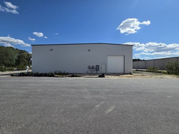 Northwood Drive Warehouse-Distribution-Manufacturing Space for Lease