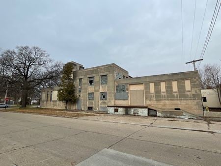 Photo of commercial space at 1916 Sanford St in Muskegon