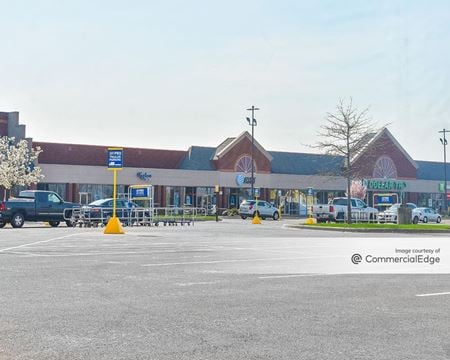 Photo of commercial space at 1585 Georgesville Square Drive in Columbus