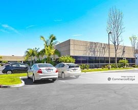 Founders Business Park - 1240 & 1250 North Lakeview Avenue