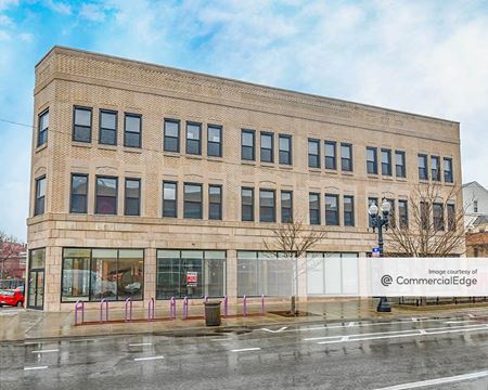 Office space for Rent at 1025 West Sunnyside Avenue in Chicago