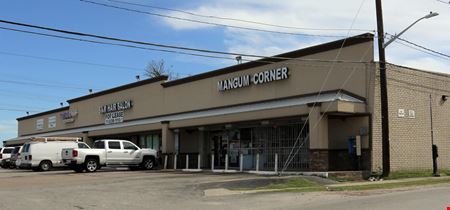 Retail space for Rent at 2902 Mangum Rd in Houston