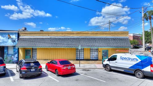 Downtown Kissimmee Commercial Opportunity with Parking