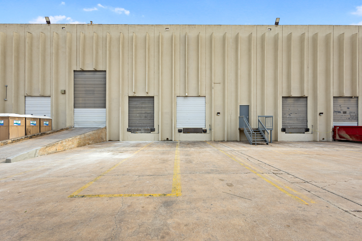 24,519 SF Industrial Space in Austin, TX Photo