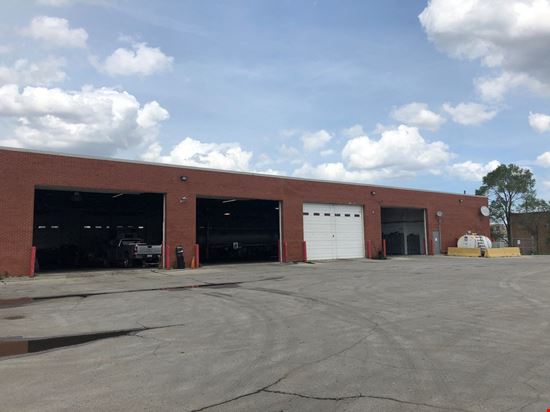 5041 W. Pershing