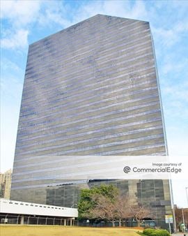 Salesforce Tower