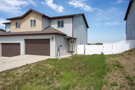 Photo of commercial space at 13713 Kristina St in Williston