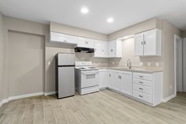 712 W Toronto Ave