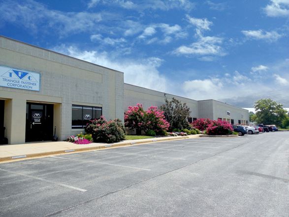 Airport Business Center | Building 243