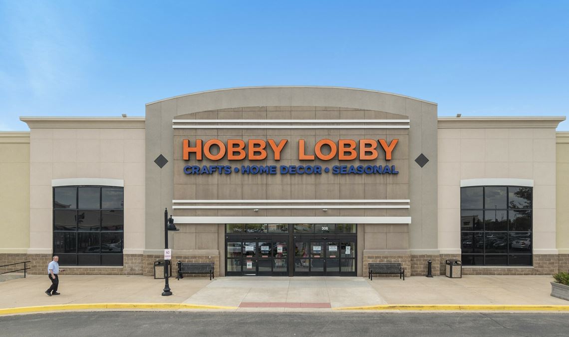 Shoppes at College Hills