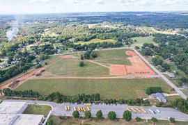 Food Lion Anchored Shopping Center - Pre Leasing