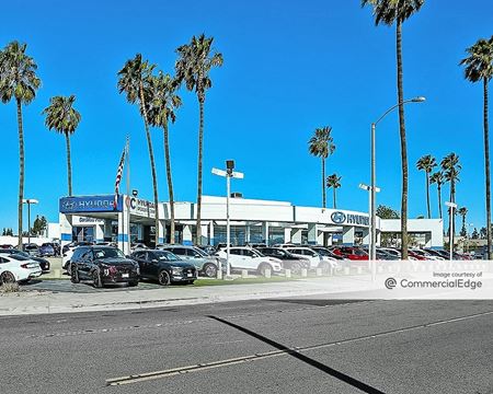 Retail space for Rent at 1271 South Auto Center Drive in Anaheim