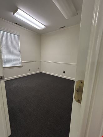 508 Idlewild Avenue, Suite 3