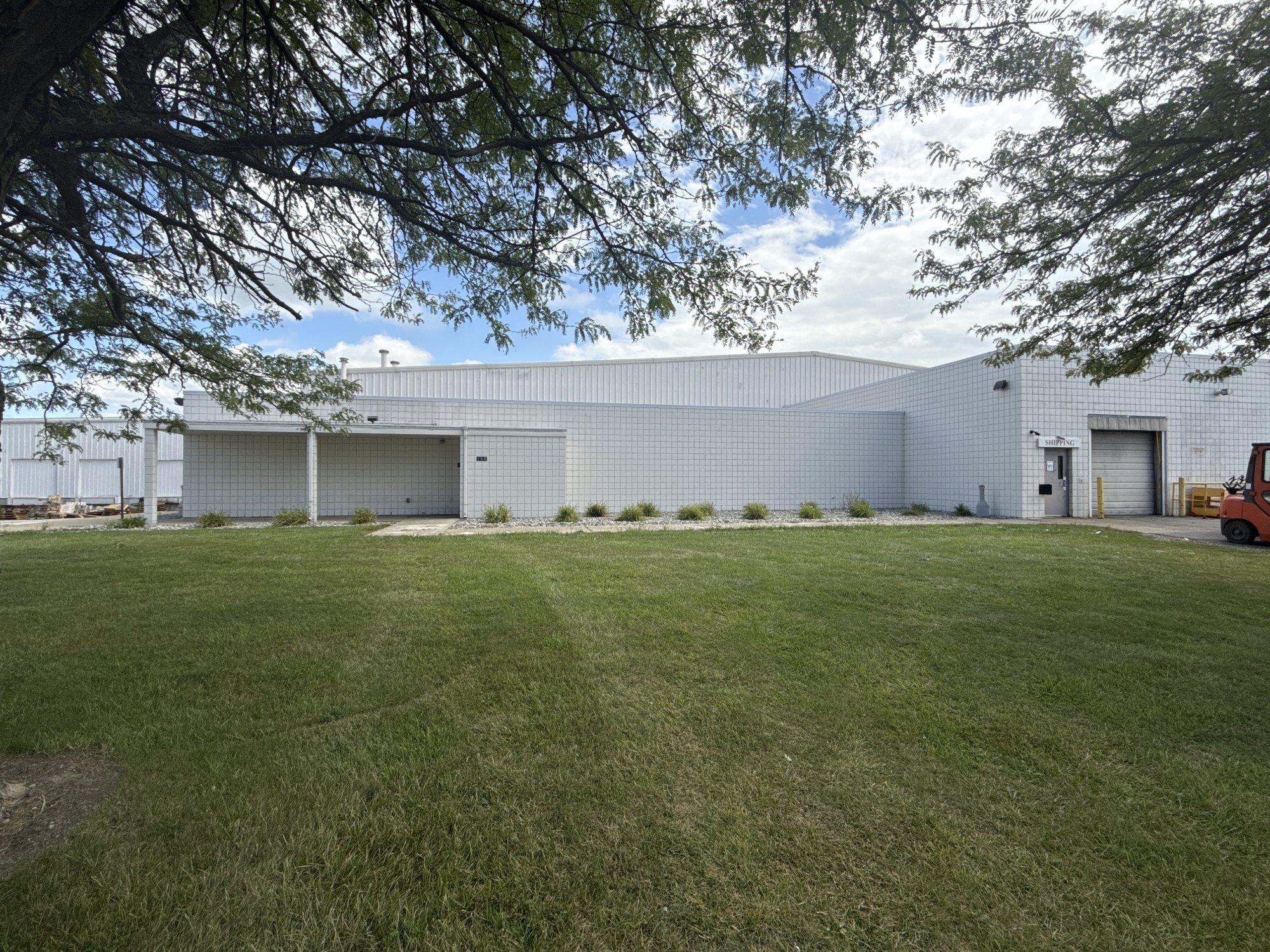 280 W Morley Dr, Saginaw, MI 48601