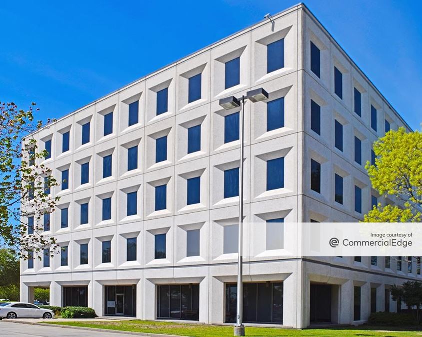 5750 Johnston Street, Lafayette, LA 70503