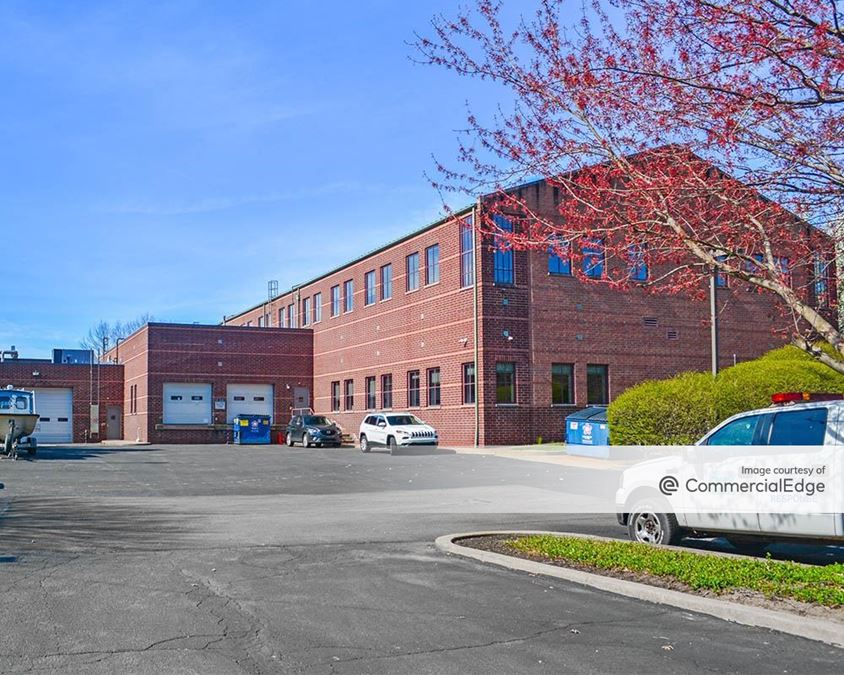 400 Waterfront Drive 400 Waterfront Drive Office Building