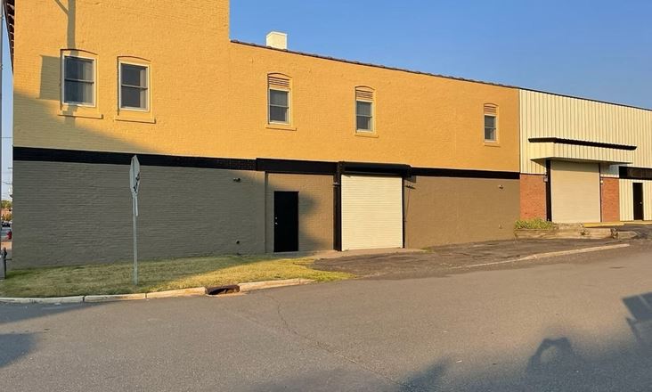 2600 6th Ave