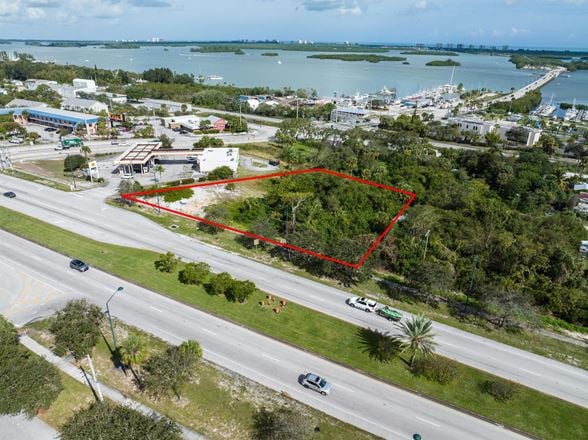 1988 N Us Hwy 1, Fort Pierce, FL, 34946