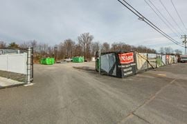Rt 17 Yard Space