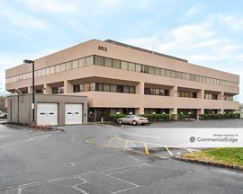 Bridgewater 22 Business Center - 1011 US Route 22 West