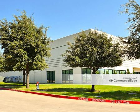 Industrial space for Rent at 920 Minters Chapel Rd. in Grapevine