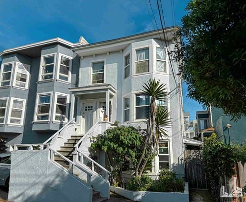 1364-1368 47th Ave