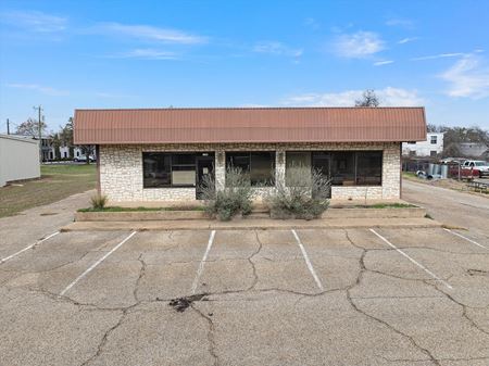 Industrial space for Sale at 110 Post Office Dr in Hewitt