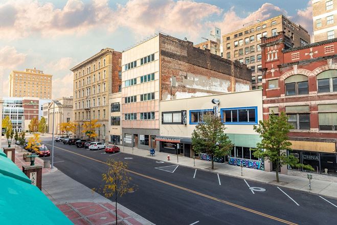 319 - 321 N. Superior Street