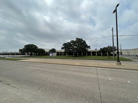 2800 W Kingsley Rd