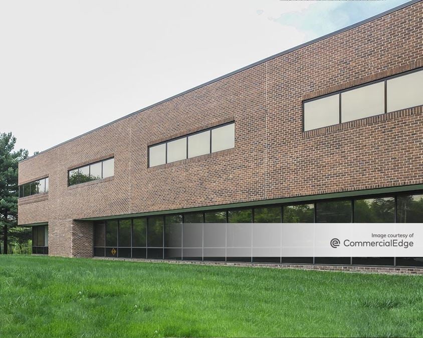 1000 Stewart Avenue